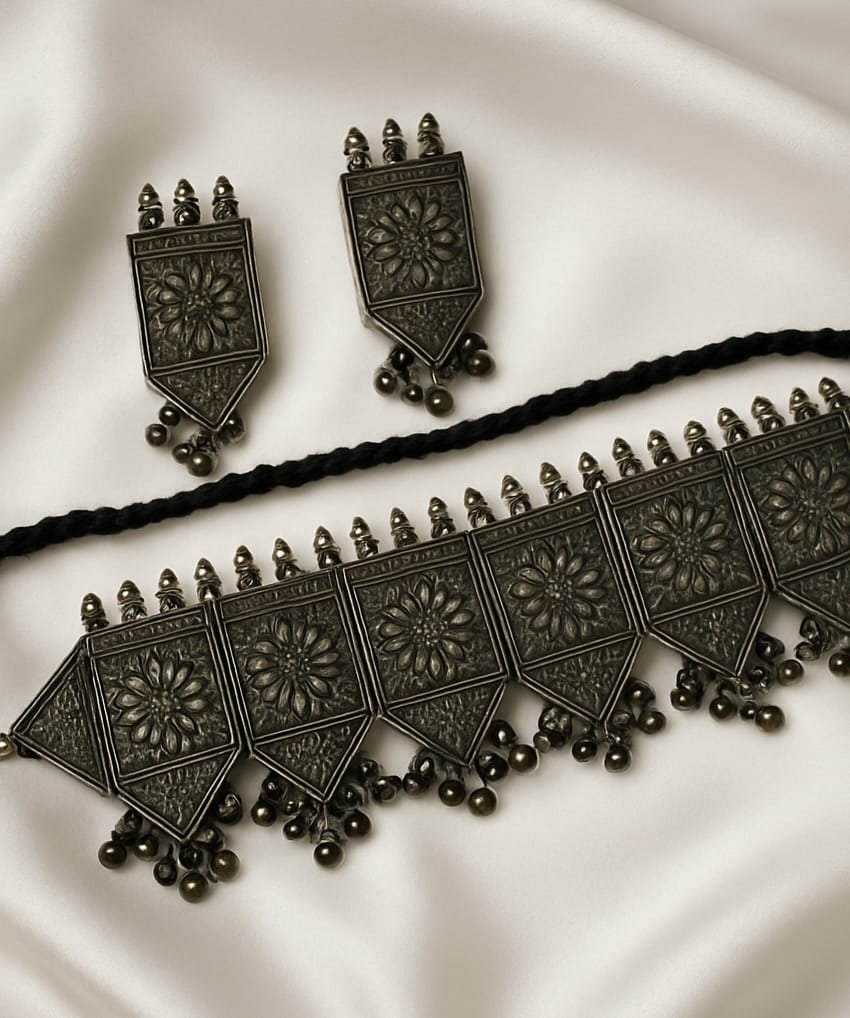 Temple Shield Oxidized Set