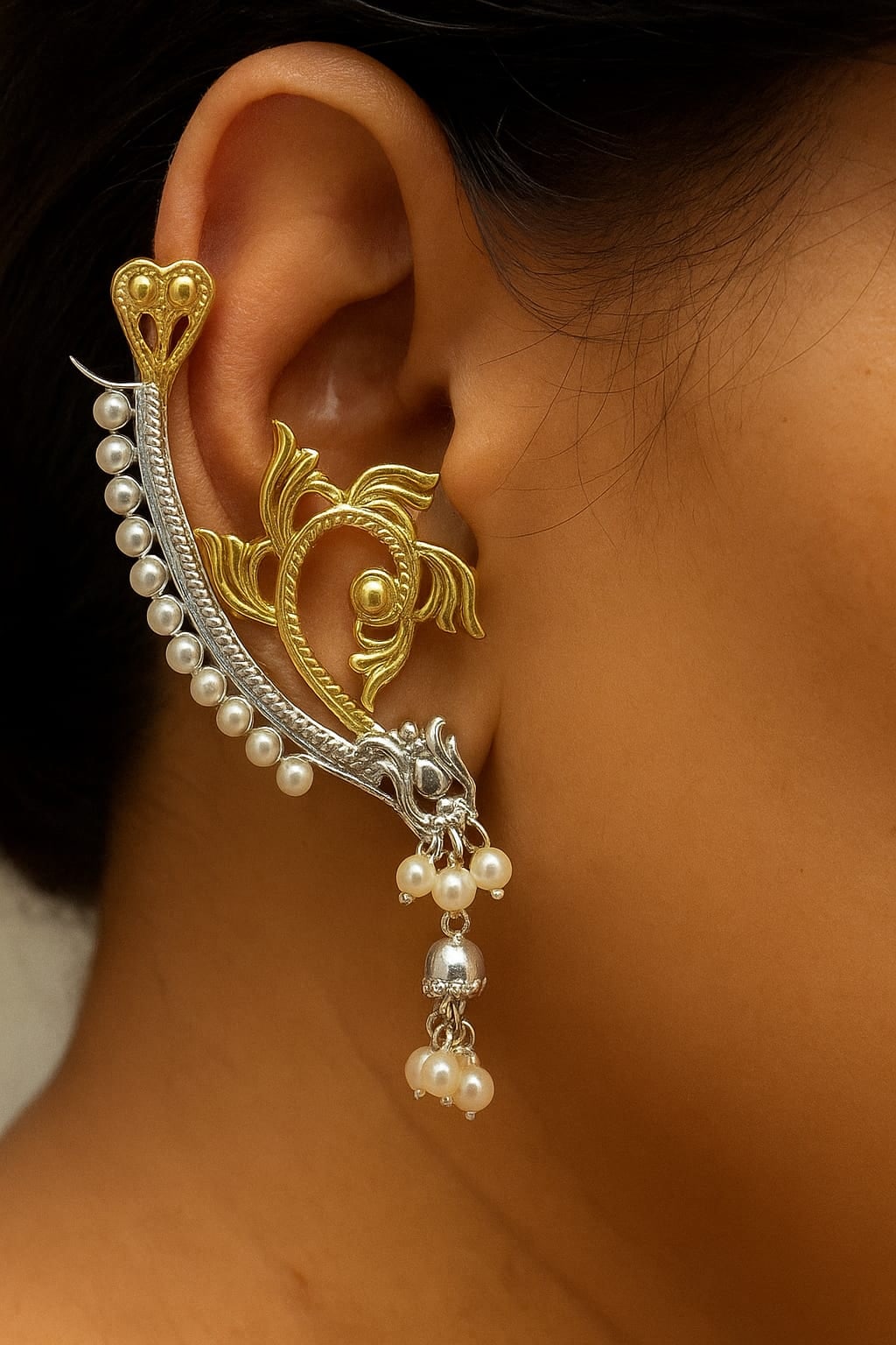 Dual Tone Nature Inspired Pearl Ear Cuff